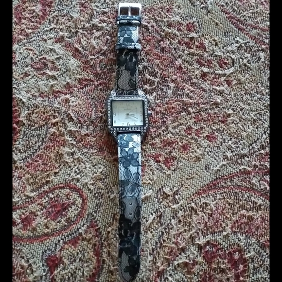 JOAN RIVERS Rhinestone Leather Watch - Picture 2 of 12